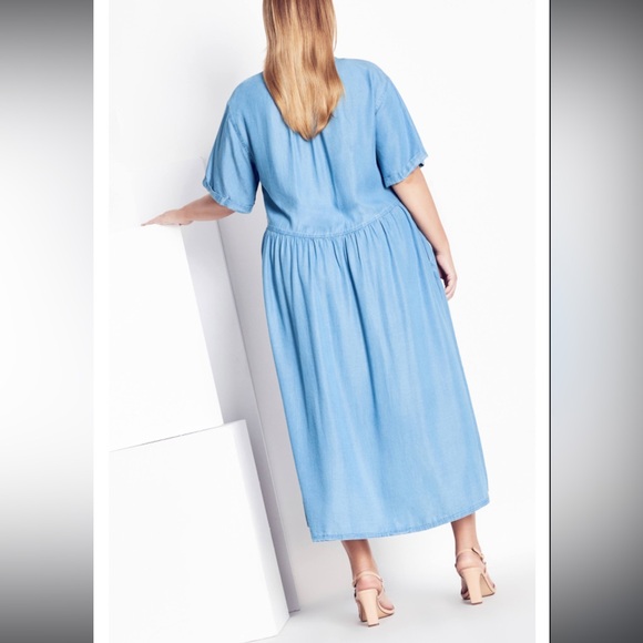 Refinity Blue Women’s Dress (M Plus) - Picture 3 of 13